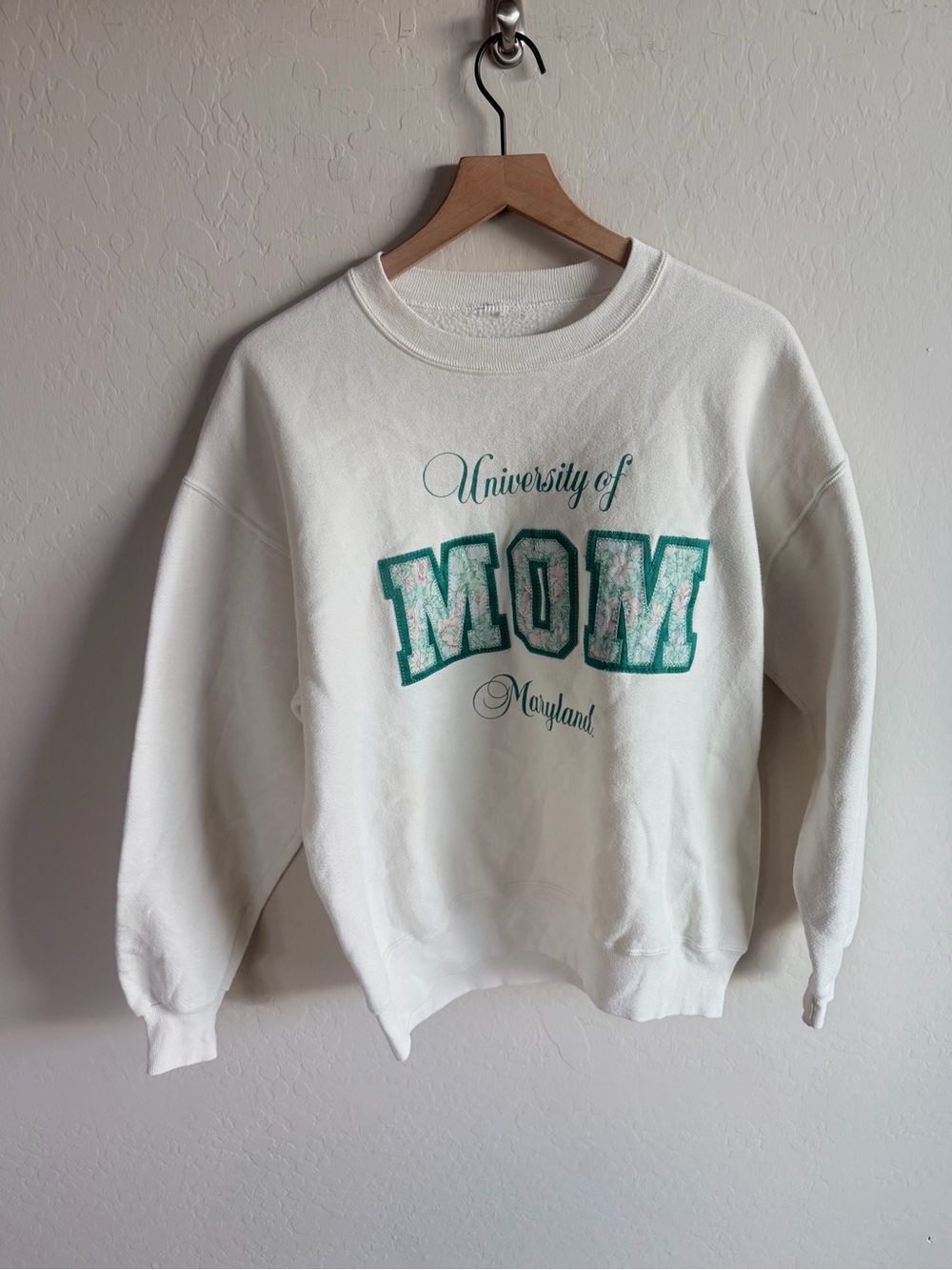 Vintage MOM University of Maryland White Sweatshirt Y2K Preppy Academia Nerd M/L